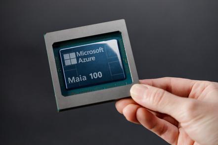 微軟首款自研AI晶片「Maia」問世，採台積電5奈米製程生產。 微軟／提供