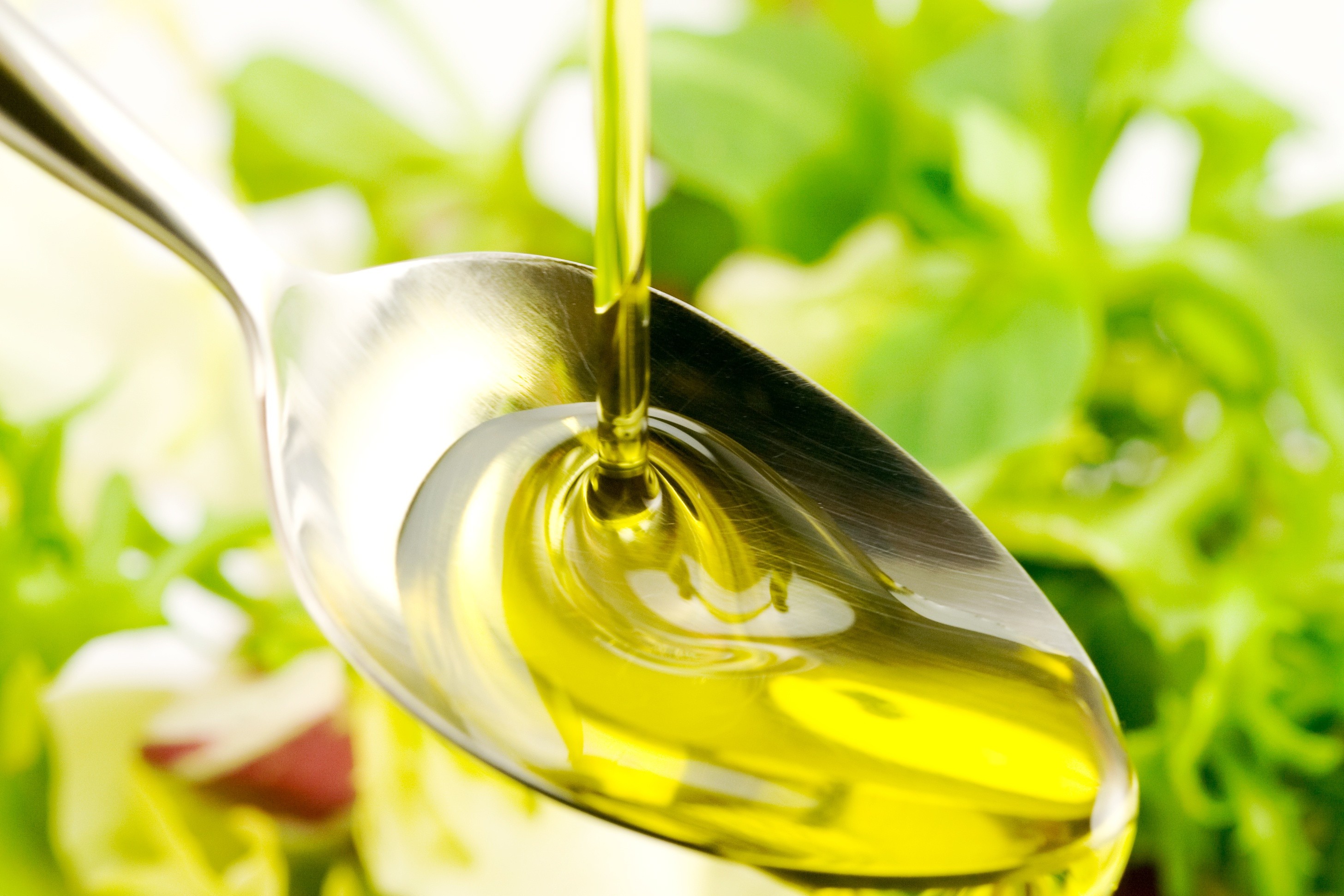「特級初榨」橄欖油對健康具有最大效益。圖/123RF