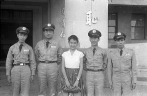 照片看歷史／1956年《飛虎將軍傳》開拍 空軍總司令王叔銘主持開鏡