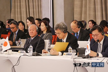 日本財務相鈴木俊一參加中日韓和東盟（ASEAN）財長和央行行長會議（5月3日，喬治亞首都第比利斯）