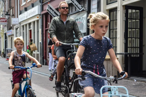 你一年騎多少距離的自行車？南丹麥大學最新研究：像荷蘭人一樣每天騎 2.6 公里，全球碳排放量將減少近 7 億噸！