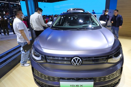 福斯汽車在2023年上海車展展出ID.6X電動休旅車。（新華社）
