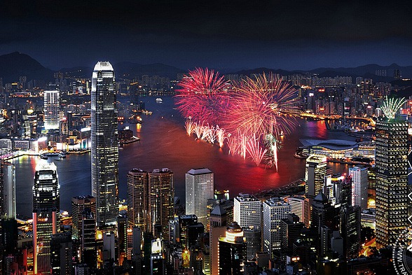 香港玩耶誕和<u>跨年</u>！ 四大主題遊程推薦，感受香港夜的繽紛魅力！