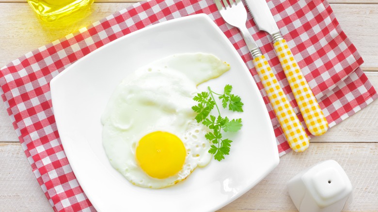 營養師指出，早餐如果不吃蛋白質，午餐前就會覺得餓得受不了。