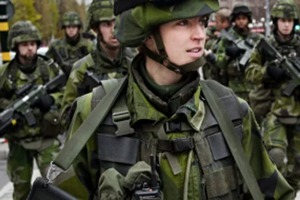 男女皆是兵－軍中性平，瑞典軍隊提供孕婦制服