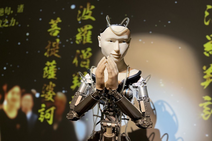 日本旅遊：太酷了！京都高台寺有機器人觀音佈道說法