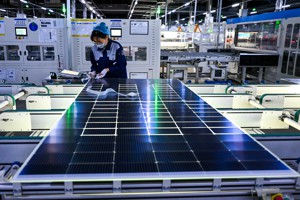 美國白宮5月14日宣布決定對自中國大陸進口的太陽能電池或模組關稅由25%拉到50%。新華社