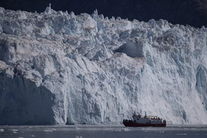 暖化超乎預期…格陵蘭融冰最新研究 比預估多1兆噸