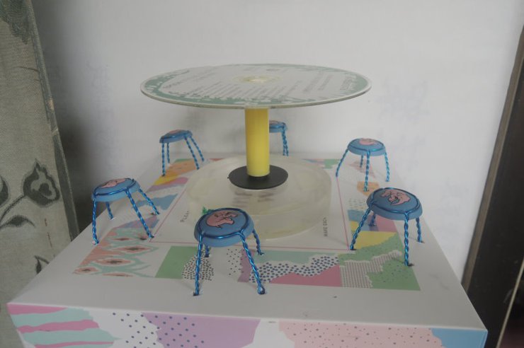 資源回收物再利用，創意作品之二『餐桌椅』
