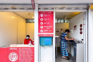 孟加拉百萬通勤女性僅一間公廁可用   社企 Bhumijo靠廁所改變女性命運