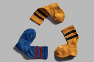「超越回收」的產品－舊襪製新襪，也能做成寵物墊