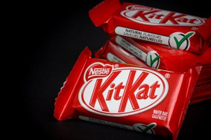 KitKat拋下「碳中和巧克力」目標 為何外媒反稱讚是好事？