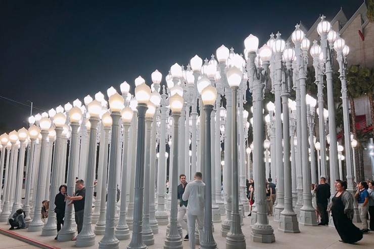 【美國-Los Angeles】裝置藝術Urban light │洛杉磯郡立美術館 Los Angeles County Museum of Art