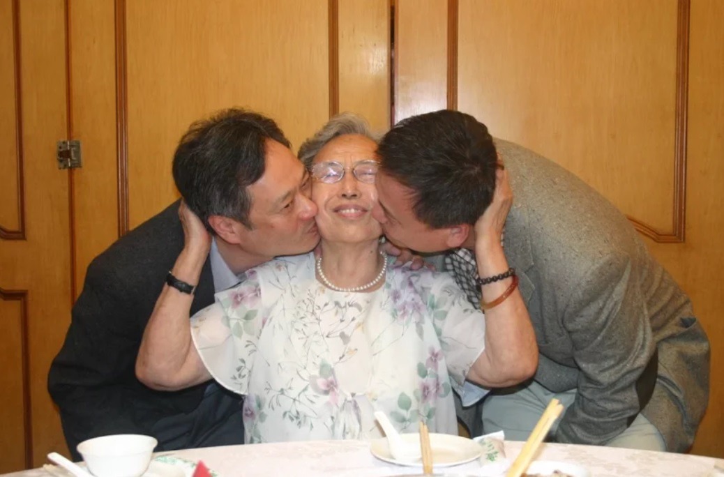 <u>李安</u>母親辭世享耆壽97歲　證實已離台 「謝謝關心」