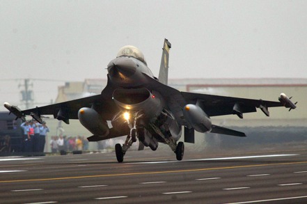 台灣兩個F-16戰鬥機項目仍面臨進一步延誤交付的「高風險」。 聯合報系資料照