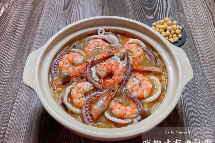 彩虹餐盤🌈減醣料理之義式蕃茄海鮮<u>蔬菜湯</u>