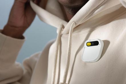 舊金山新創公司Humane展示穿戴式裝置Ai Pin。 圖片來源：Humane官網