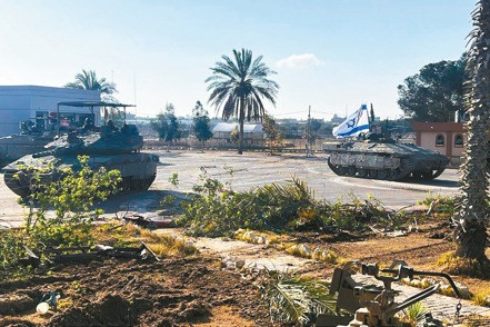 以色列採取行動控制了從加薩走廊進入埃及的拉法過境口岸。 美聯社
