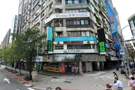 知名投資客劉媽媽持有的忠孝復興站三角窗黃金店面。 圖取自google地圖