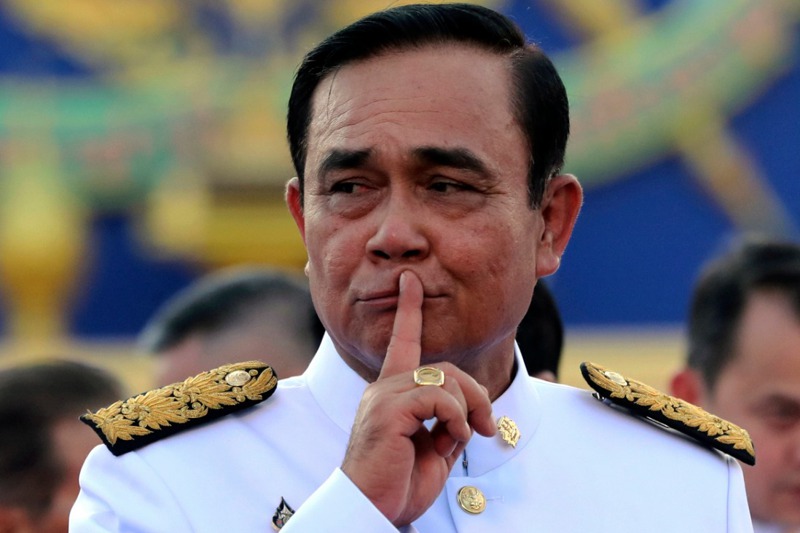 泰國總理帕拉育說，寫信給20大富豪，「不是要他們捐錢」，但他說越多次，外界越覺得其中定有貓膩。美聯社