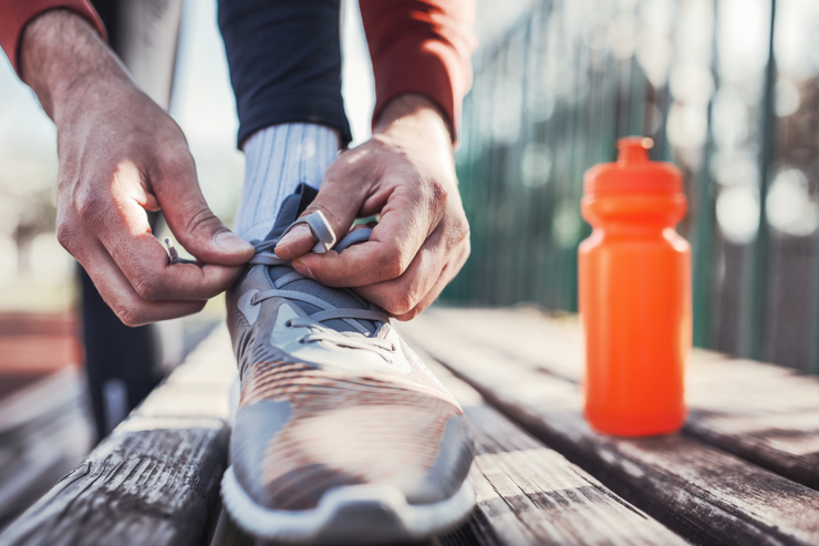 跑步運動傷關節是真的嗎？如何避免運動時膝蓋痛？哈佛博士教7大改善措施