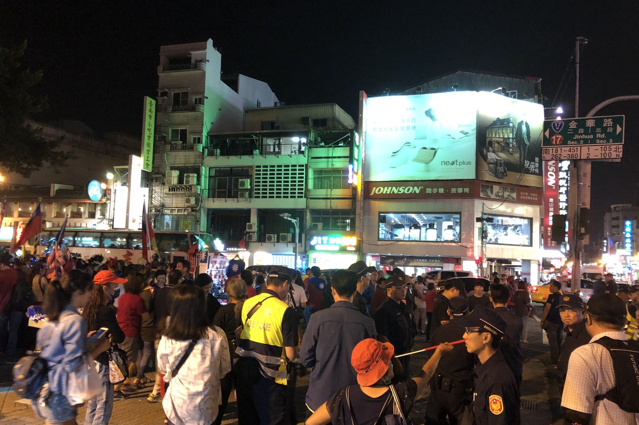 韓國瑜造勢遭丟雞蛋 警政署：譴責暴力加強維安 | 聯合新聞網