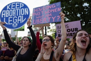 胎兒生命與婦女身體自主－美墮胎權裁決爭議50年