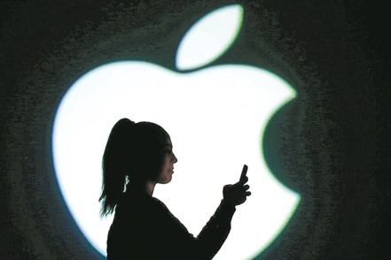 業界傳出，蘋果會在9月第三周發布新機，有不少美國電信業者要求員工「不要在9月13日休假」。  路透
