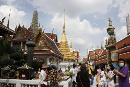 為吸引更多長期停留的高支出觀光客，泰國政府參考歐盟申根區的構想，正與柬埔寨、寮國、馬來西亞、緬甸及越南共同研擬一套六國聯合簽證的計畫。歐新社