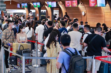 台灣出國人潮快速增加，不少廉航重返台灣，在機位供給量增加下，票價未能回到疫情前的水準。 圖／聯合報系資料照片