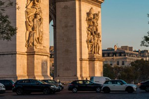 巴黎人投票決定：休旅車停車費漲3倍「對健康和地球有益」