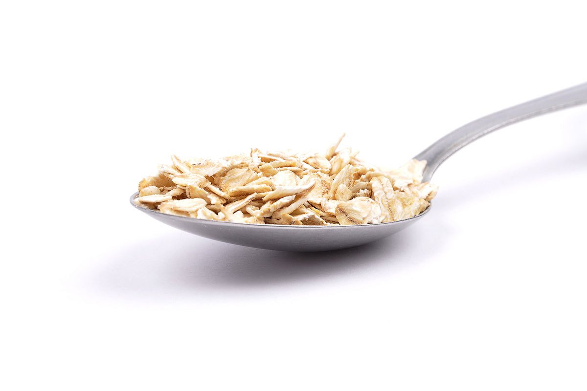 燕麥膳食纖維豐富，有助預防心血管疾病、腹部脂肪堆積；水溶性纖維有助緩解腹瀉，也能增加腸道好菌。