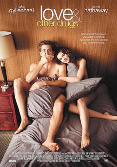 飾演年輕型巴金森氏症患者的安海瑟薇（右）與傑克葛倫霍，在電影「愛情藥不藥」有多場床戲。 圖／福斯提供