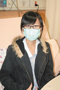 劉姓大學女生已五、六年沒嚐過食物滋味，去年底小腸移植成功，如今已可擺脫終生靜脈注射維生的命運，恢復正常生活。 亞東醫院/提供