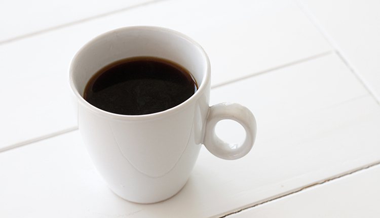 芬蘭的研究團隊在2010年找到了一個特別的抗阿茲海默症同盟：咖啡。