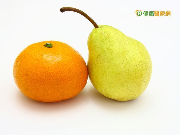 水梨橘子加熱，有助舒緩咳嗽問題。