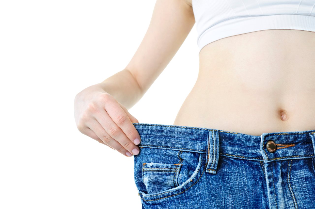 年輕女性愛美，快速減肥或是餐餐低脂，攝取過少的脂肪，會使膽囊未能收縮，膽汁未能排空，其中的膽鹽、膽紅素、鈣質、膽固醇等就有更高機會沉澱結晶。有報告指出2個月到4個月內快速減肥的人，發生膽結石機會有20至30%。