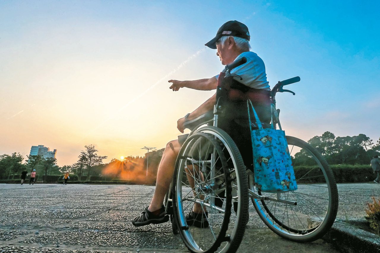 台灣老年人口將於民國108年邁入高齡社會。