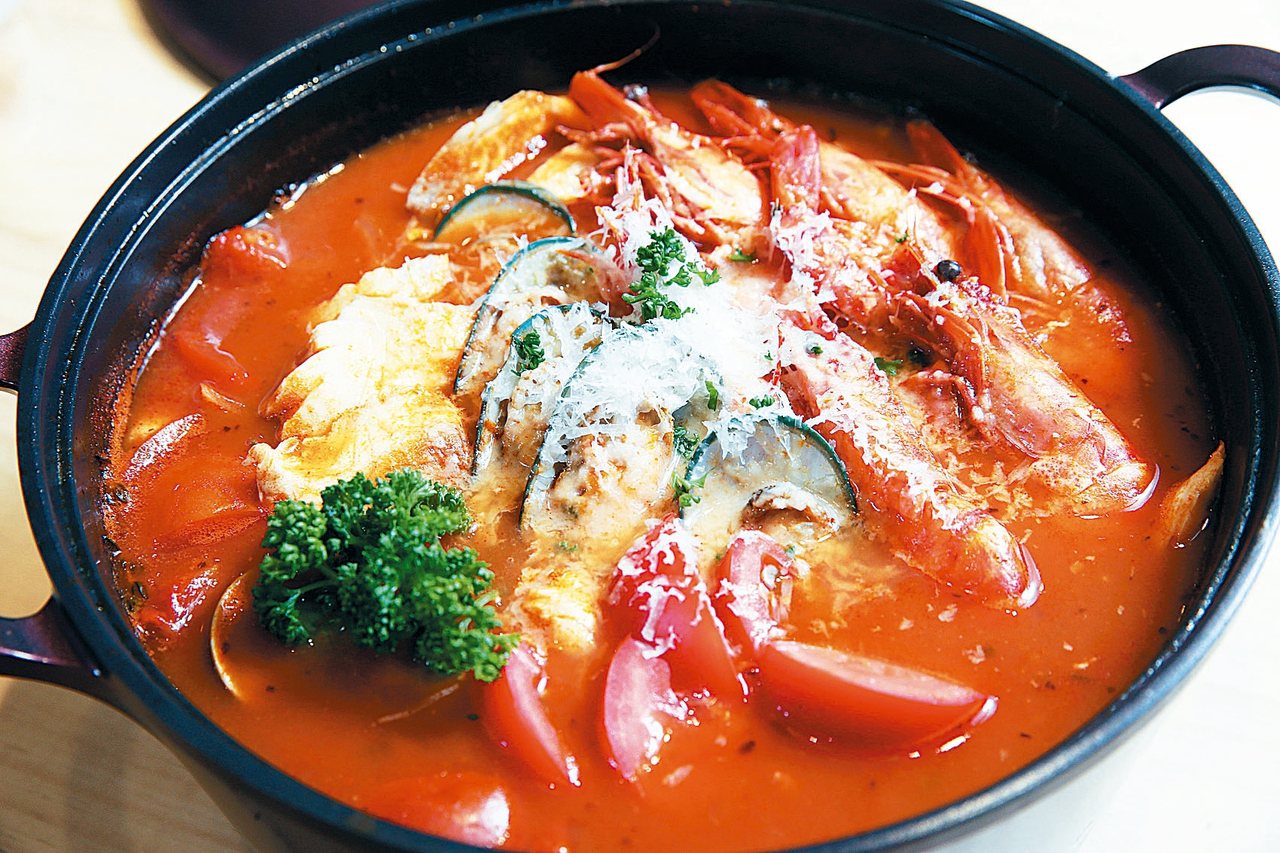 番茄海鮮燉菜。