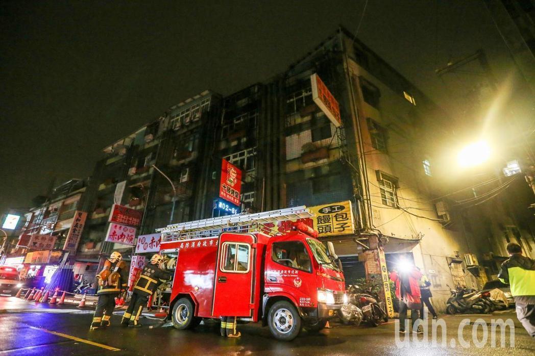 新北市中和區興南路公寓出租套房昨晚發生9死2傷火警。記者鄭清元／攝影