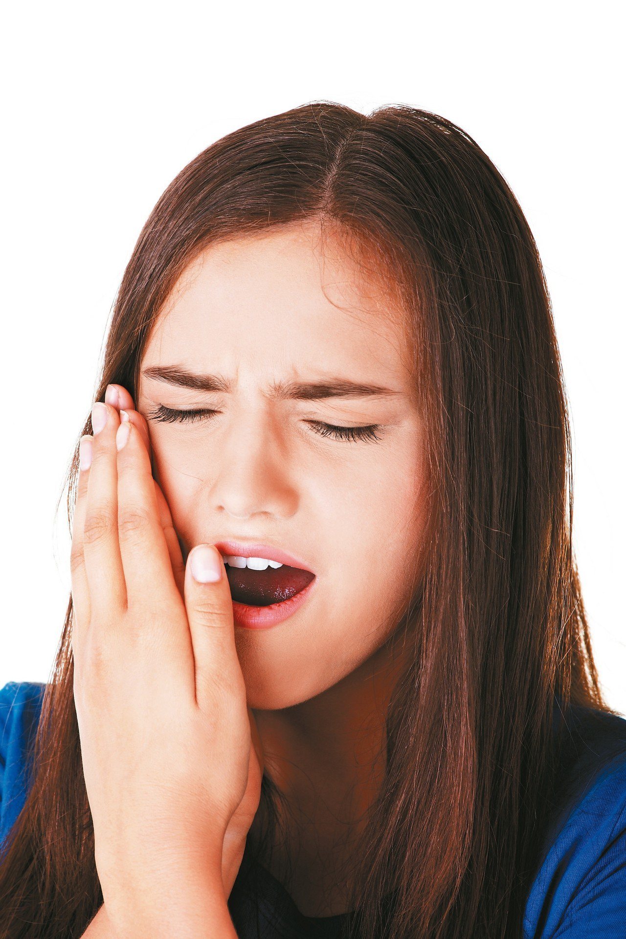 當發現不能順利張嘴咬東西，或顳顎關節周圍的咀嚼肌群疼痛，很可能就是顳顎關節障礙症。