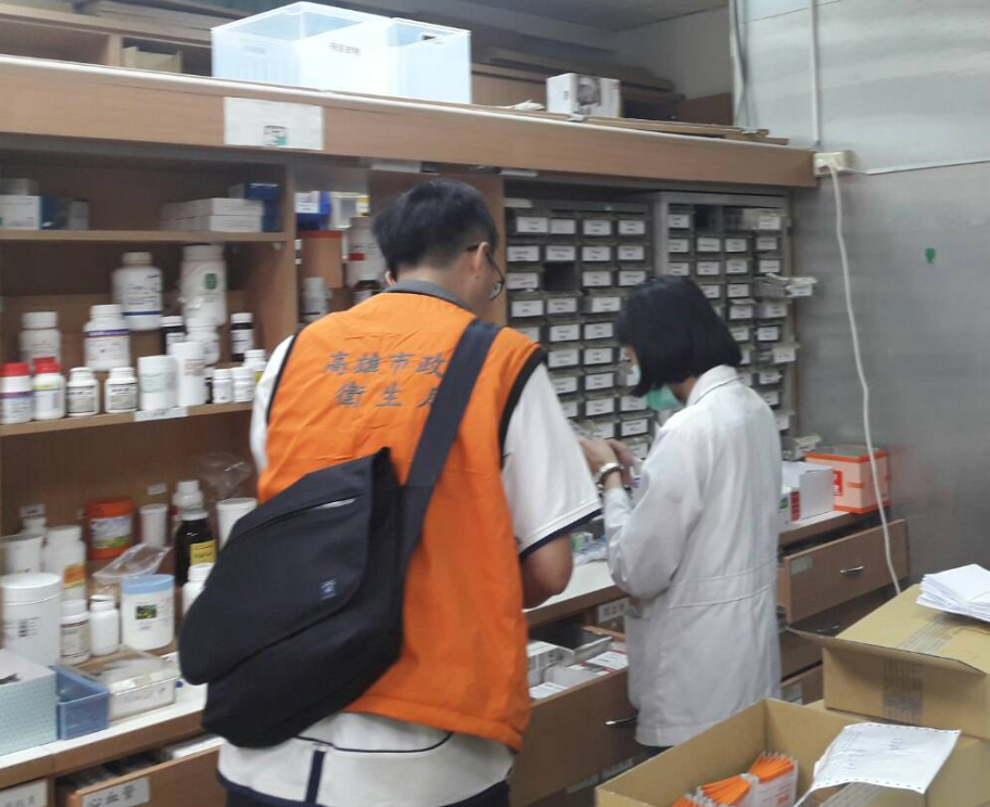 台灣6項降血壓藥疑用到大陸問題原料藥，高雄市衛生局8日展開醫療院所及藥局稽查，共回收2萬6千多顆藥物。記者蔡容喬／翻攝