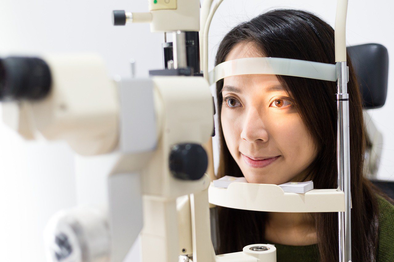 40歲以上成人應定期篩檢青光眼。