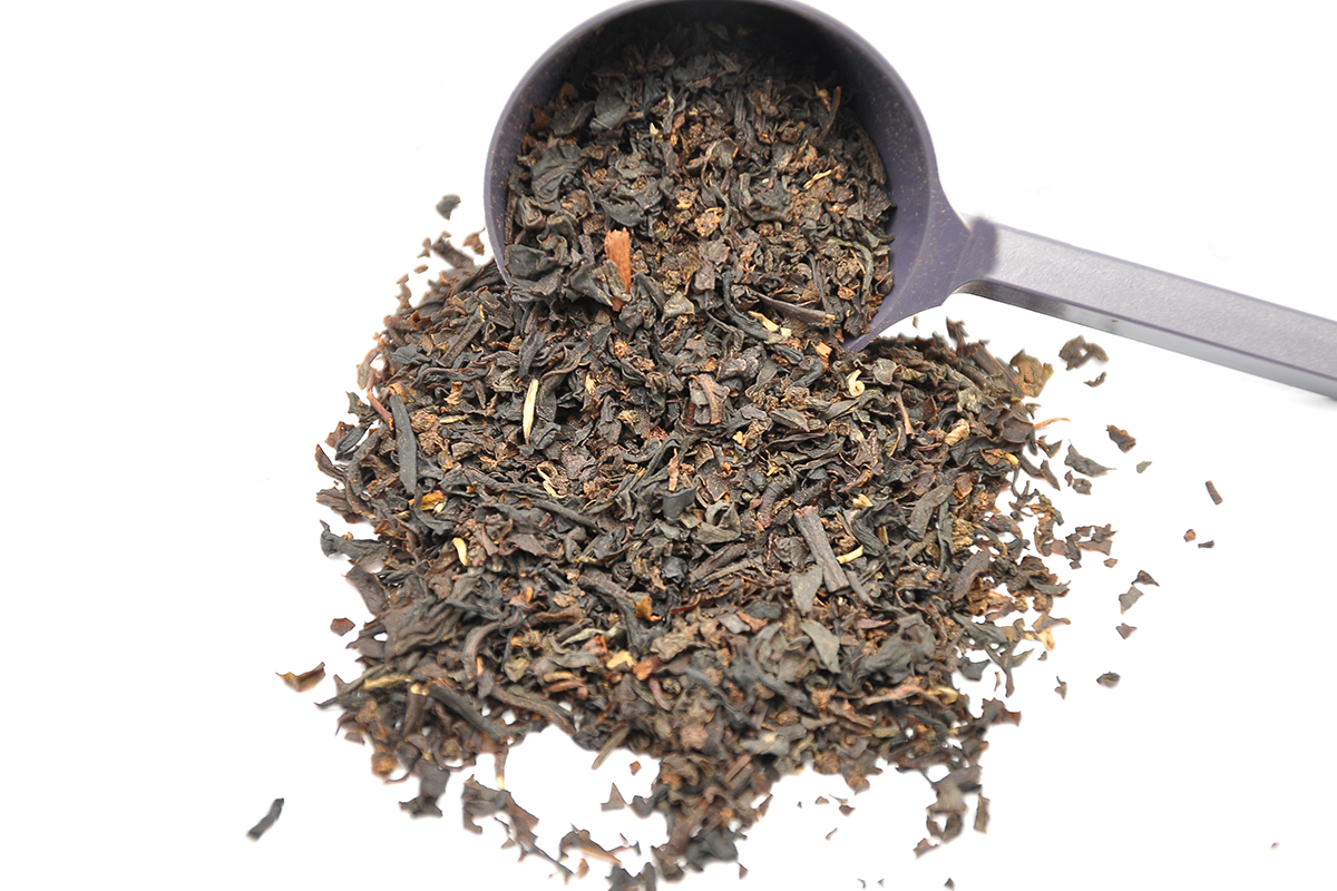 茶大致可區分為六種：紅茶、烏龍茶、綠茶、黃茶、白茶和普洱茶。它們全來自同一種植物。不同的是加工的過程。