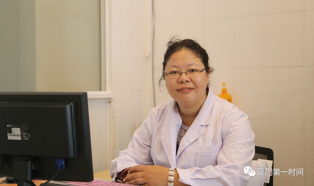 來自台灣的女醫師嚴堤的中醫診所日前開業，成了廈門首家台胞獨資個體診所。（中新社）
