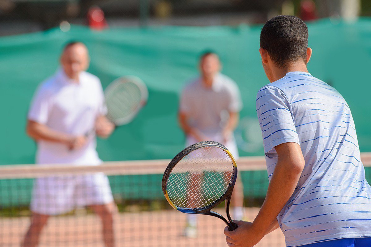 丹麥研究指，打網球和其他社交型運動者，較單人運動者來得長壽。