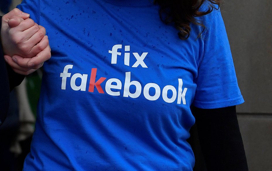 臉書政治廣告新規將於9月中旬上路。路透