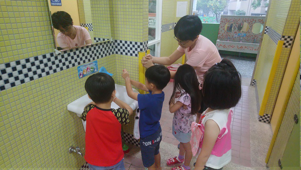 台南市再添腸病毒重症病例，提醒要勤洗手，避免傳染。圖／衛生局提供