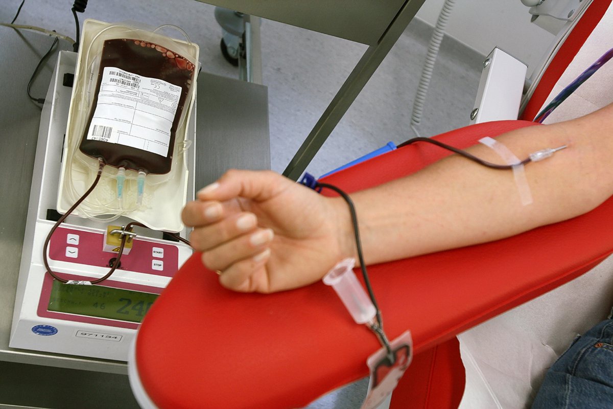 「臉書捐血情報站」即日起上線，民眾只要點選註冊就能成為捐血者。示意圖／ingimage授權