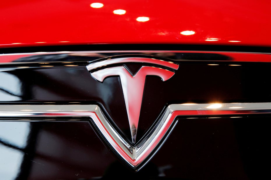 積極發展自動駕駛的特斯拉（Tesla），最近又發布新功能。（路透）
